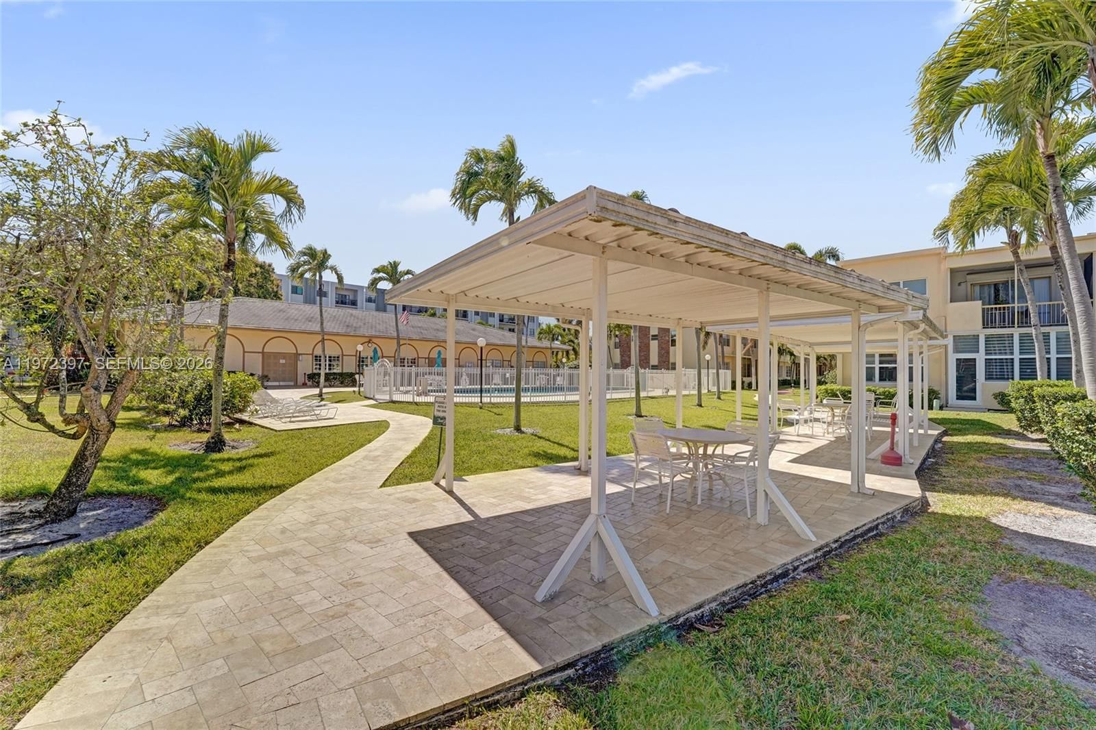 Real estate property located at 851 14th Ave #401, Broward, Irvington Gardens Condo, Hallandale Beach, FL