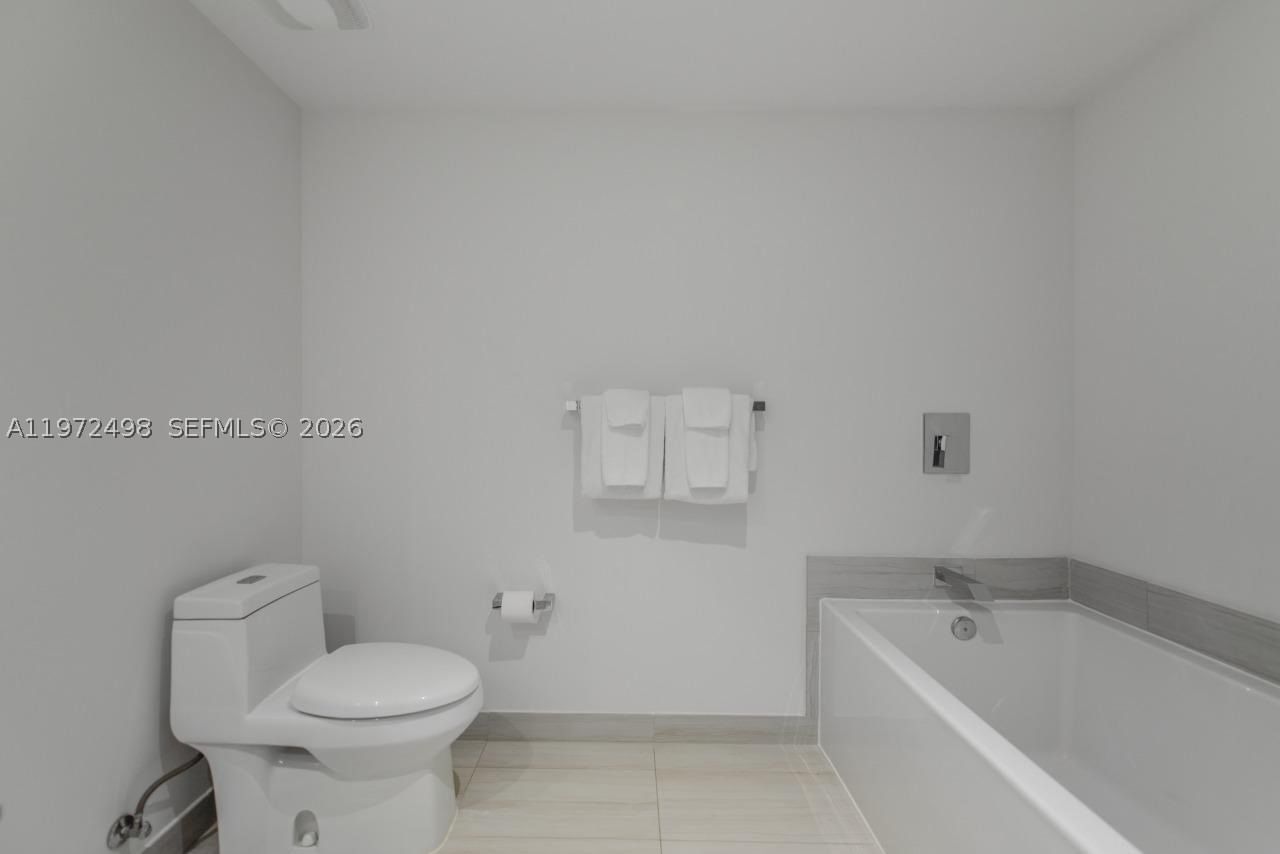 Real estate property located at 4010 Ocean Dr T4005, Broward, 4010 South Ocean Condo, Hollywood, FL