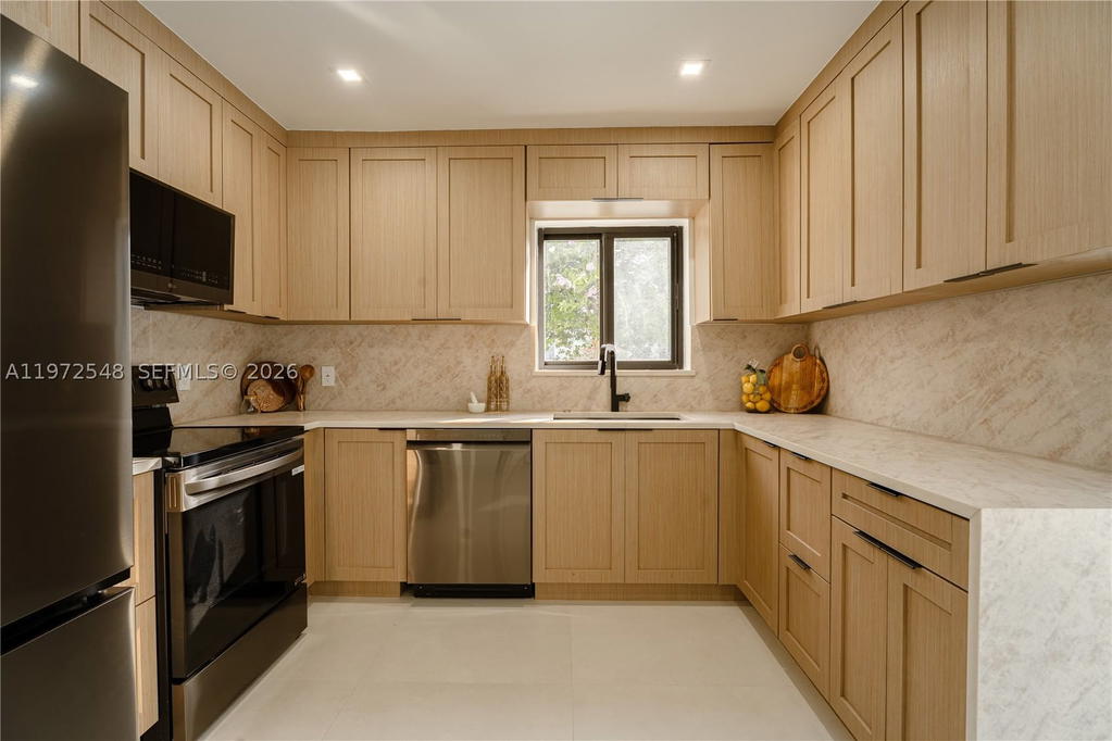 Real estate property located at 1221 Biarritz Dr, Miami-dade, Oceanside Sec Isle Of Nor, Miami Beach, FL