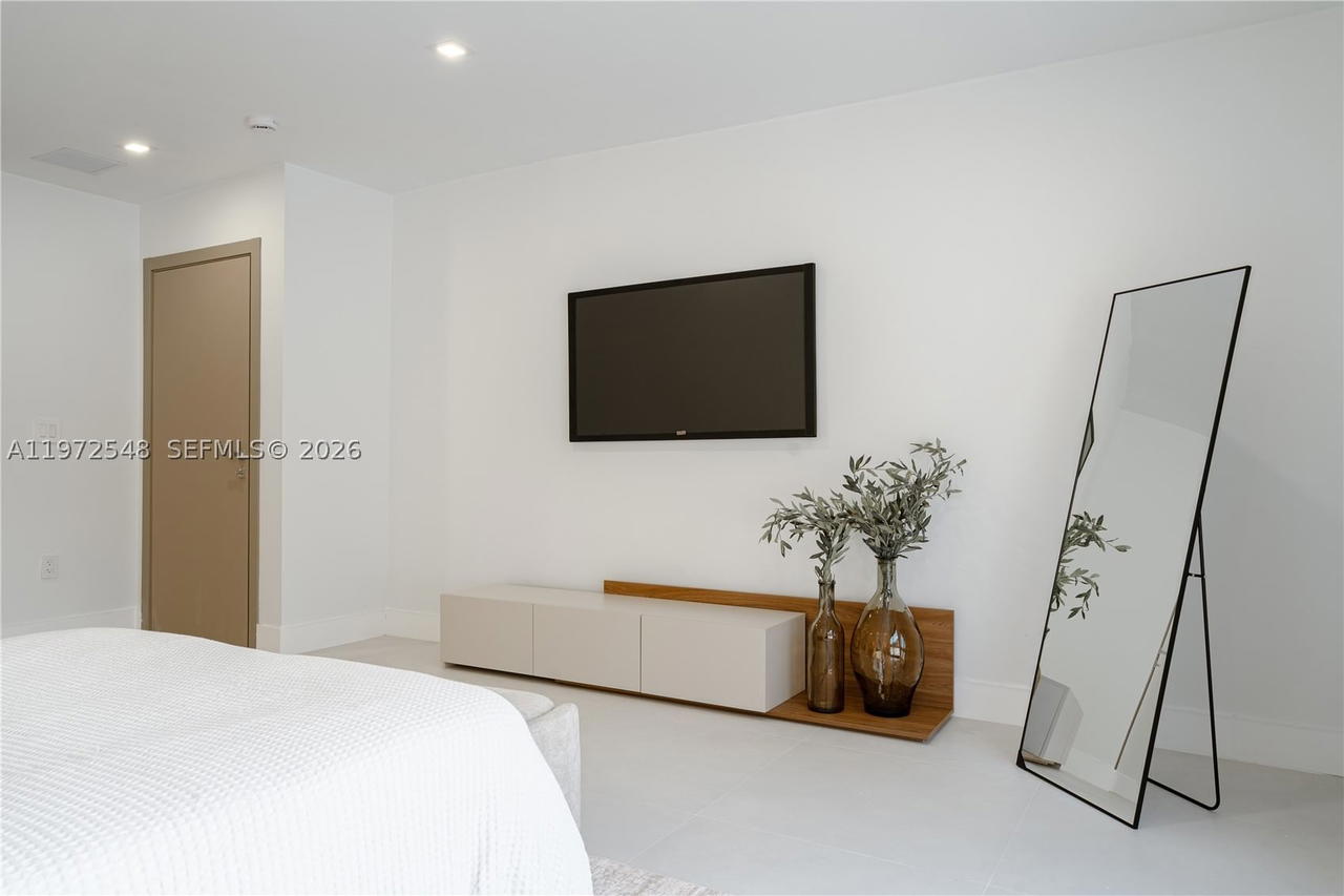 Real estate property located at 1221 Biarritz Dr, Miami-dade, Oceanside Sec Isle Of Nor, Miami Beach, FL