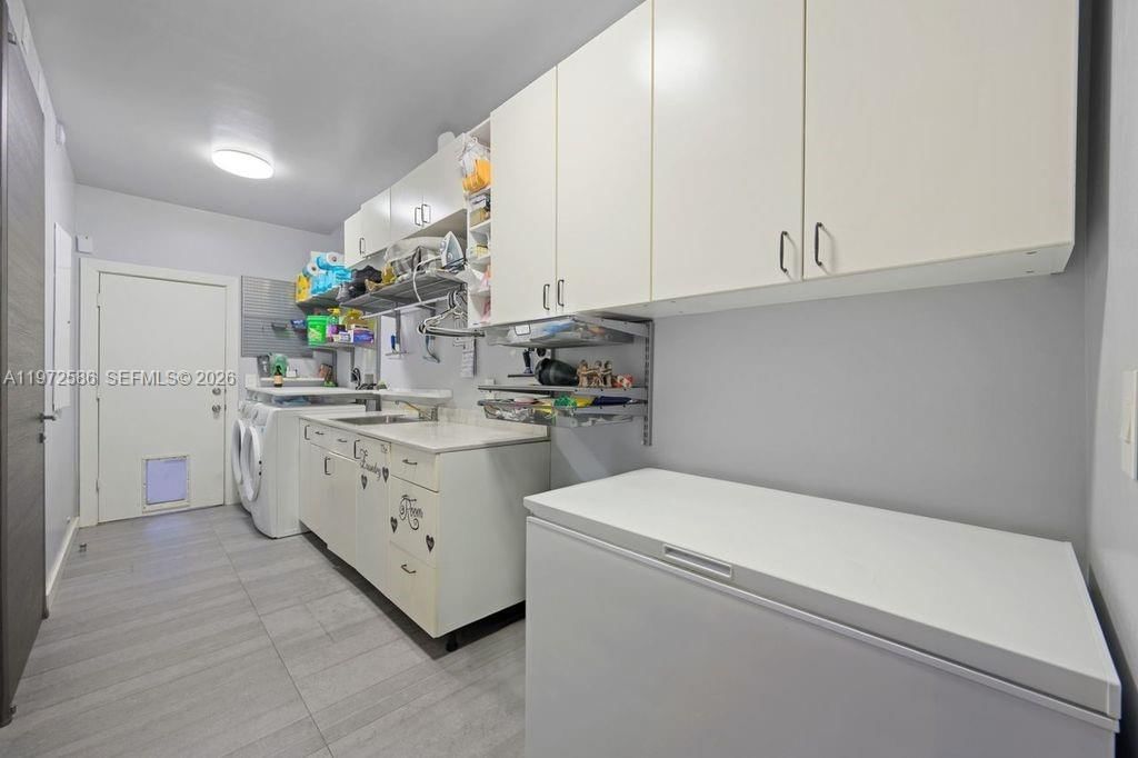 Real estate property located at 1615 196th St, Miami-dade, Presidential Estates Sub, Miami, FL