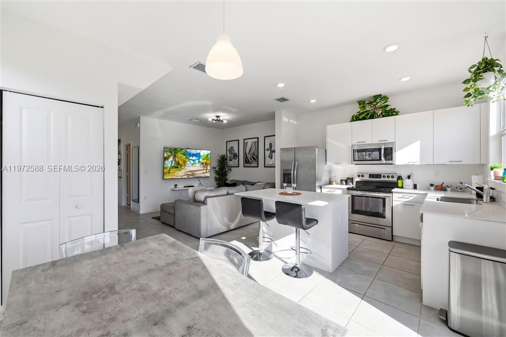 Real estate property located at 12245 24th Pl, Miami-dade, Golf Park Sec 1, Miami, FL