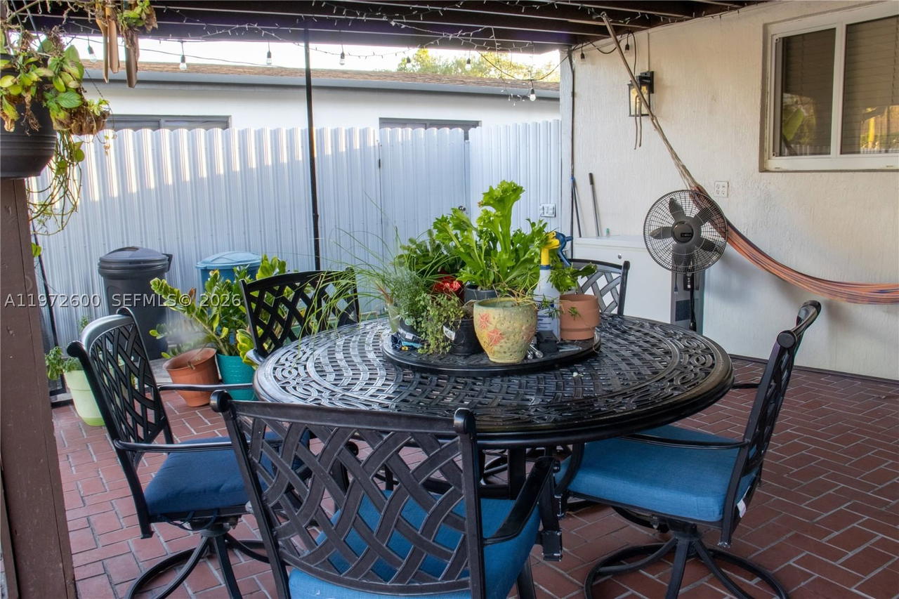 Real estate property located at 17221 82nd Ave, Miami-dade, Palm Springs North Sec C, Hialeah, FL