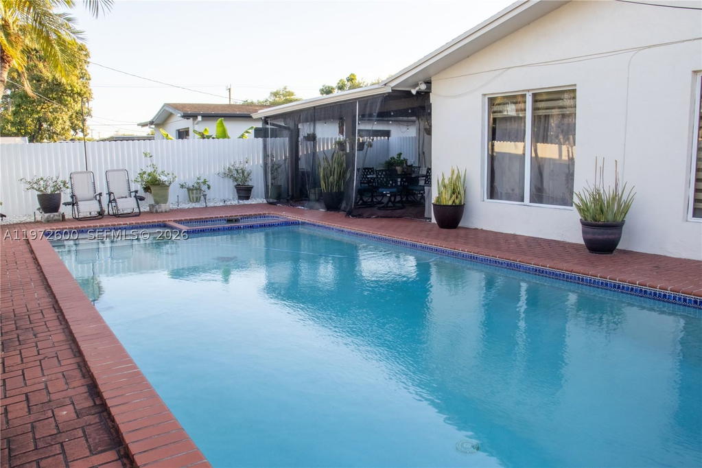Real estate property located at 17221 82nd Ave, Miami-dade, Palm Springs North Sec C, Hialeah, FL