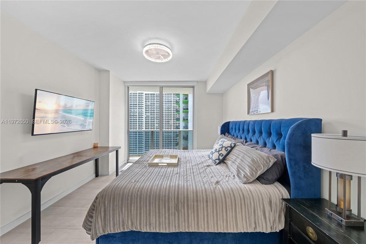 Real estate property located at 488 18th St #2112, Miami-dade, Aria On The Bay Condo, Miami, FL