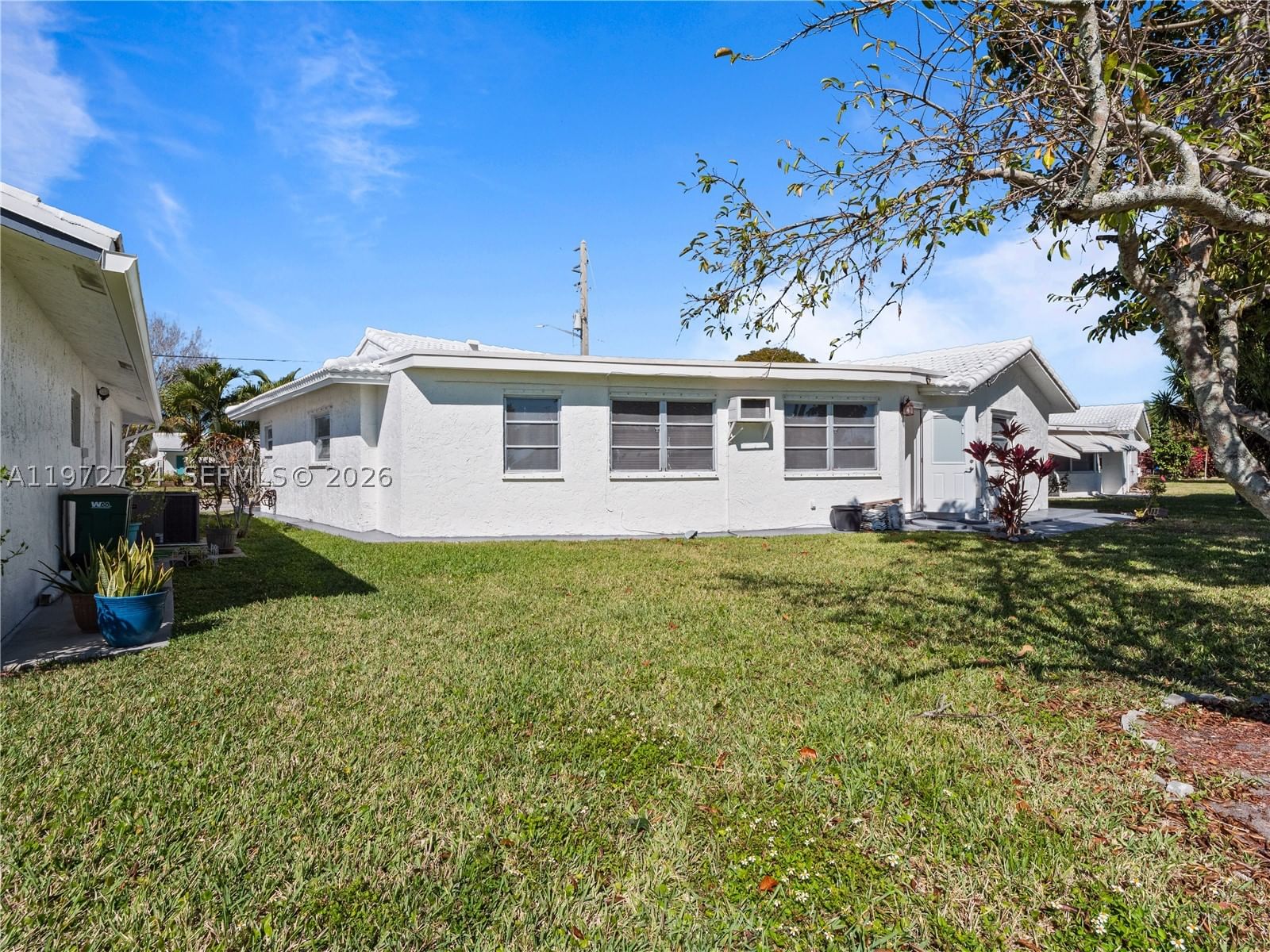 Real estate property located at 7504 70th Ave, Broward, Mainlands Of Tamarac Lake, Tamarac, FL