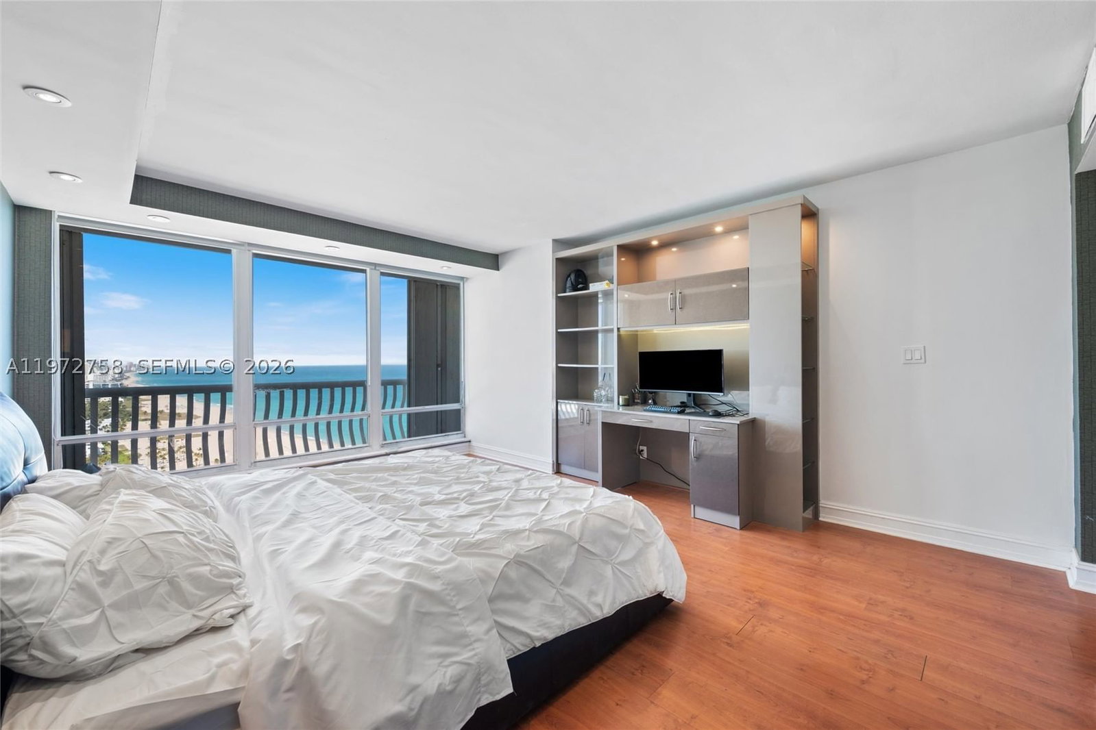 Real estate property located at 2200 OCEAN LN #3009-10, Broward, Point Of Americas, Fort Lauderdale, FL