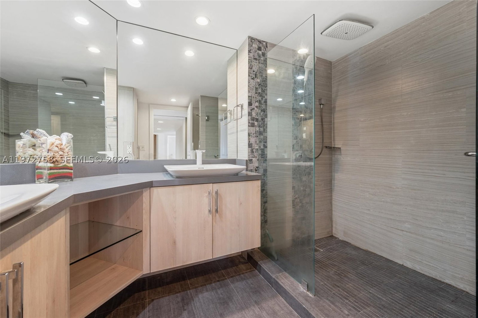 Real estate property located at 2200 OCEAN LN #3009-10, Broward, Point Of Americas, Fort Lauderdale, FL