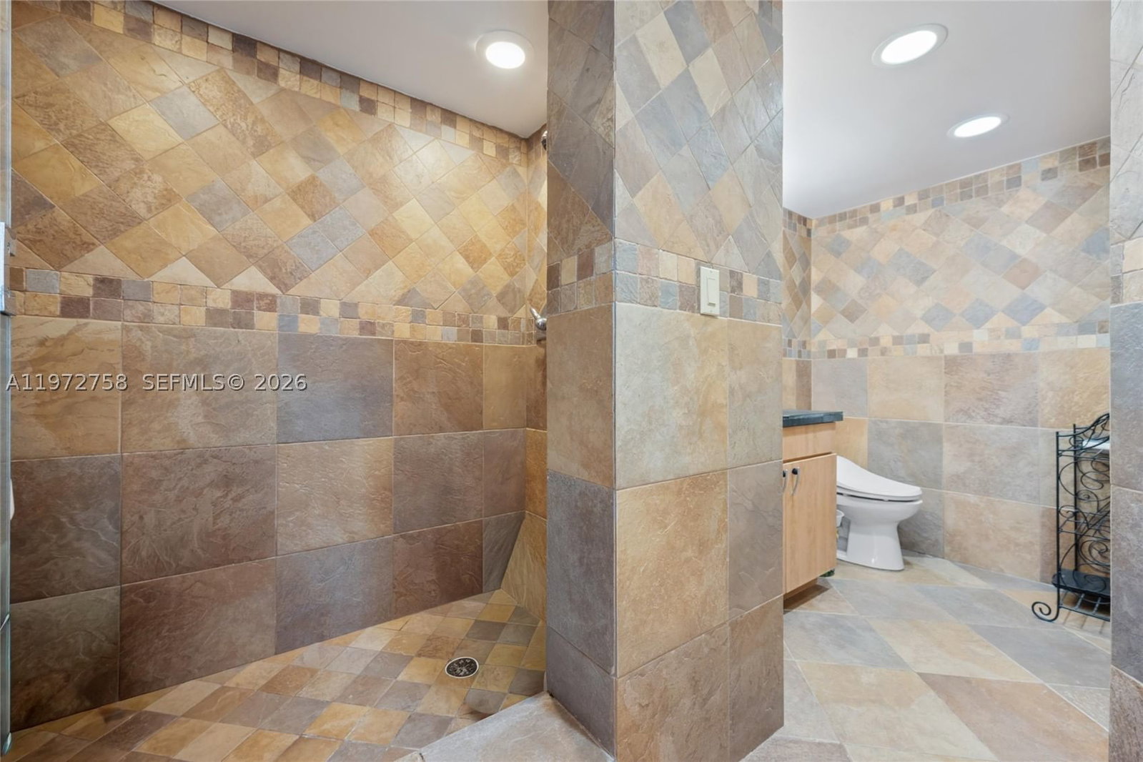 Real estate property located at 2200 OCEAN LN #3009-10, Broward, Point Of Americas, Fort Lauderdale, FL