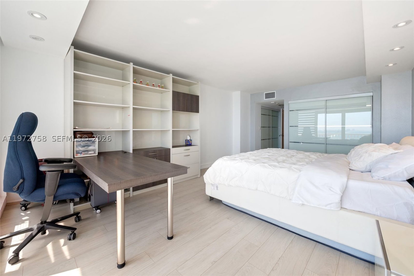 Real estate property located at 2200 OCEAN LN #3009-10, Broward, Point Of Americas, Fort Lauderdale, FL