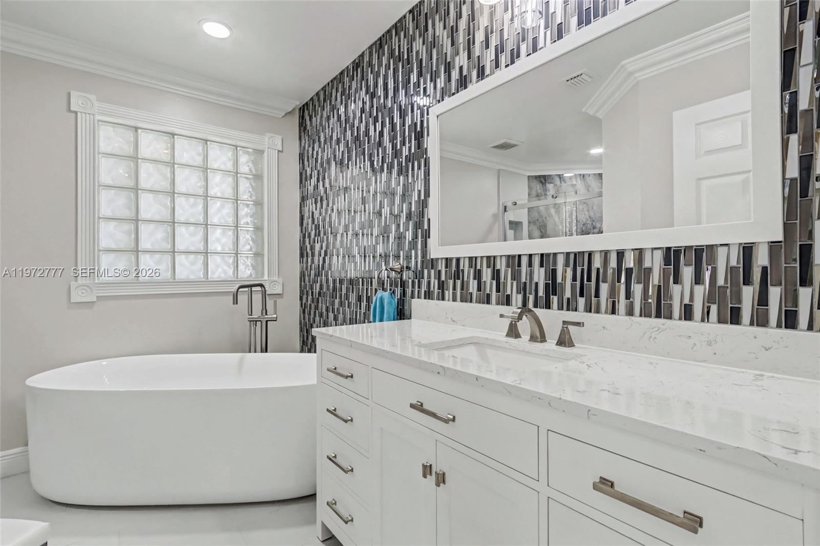 Real estate property located at 1110 Lemonwood St, Broward, West Lake Village Plat, Hollywood, FL