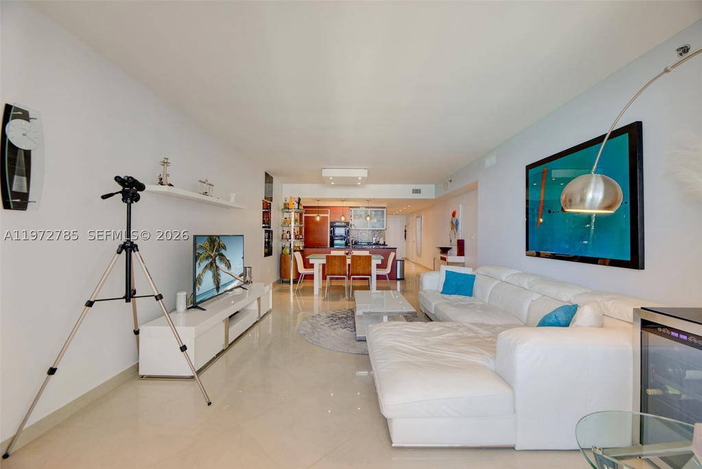 Real estate property located at 1830 Ocean Dr #3011, Broward, Beach Club Two Condo, Hallandale Beach, FL