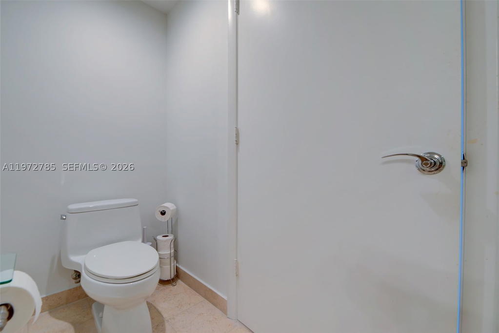 Real estate property located at 1830 Ocean Dr #3011, Broward, Beach Club Two Condo, Hallandale Beach, FL