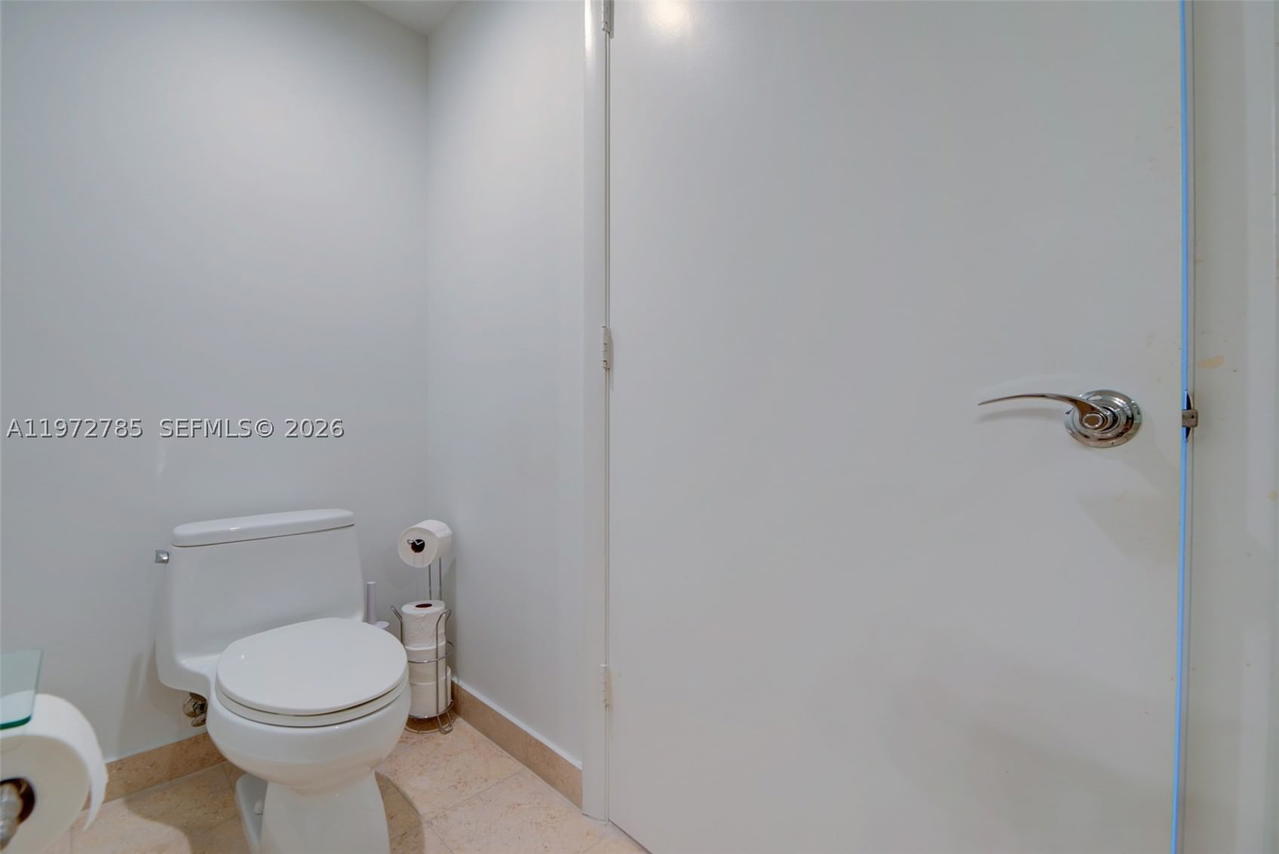 Real estate property located at 1830 Ocean Dr #3011, Broward, Beach Club Two Condo, Hallandale Beach, FL