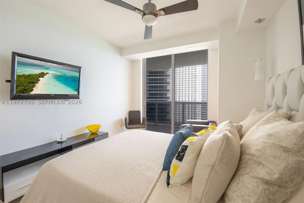 Real estate property located at 1830 Ocean Dr #3011, Broward, Beach Club Two Condo, Hallandale Beach, FL