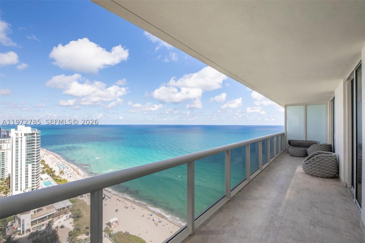 Real estate property located at 1830 Ocean Dr #3011, Broward, Beach Club Two Condo, Hallandale Beach, FL