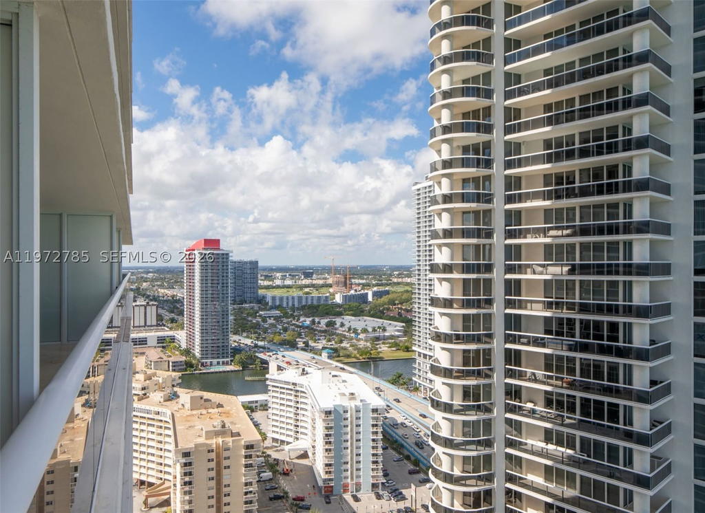 Real estate property located at 1830 Ocean Dr #3011, Broward, Beach Club Two Condo, Hallandale Beach, FL