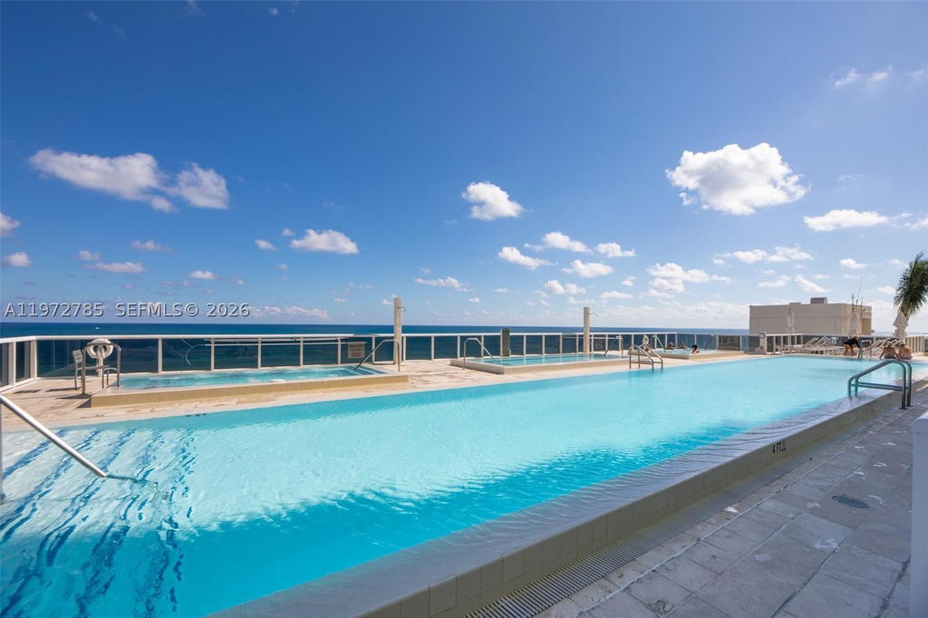Real estate property located at 1830 Ocean Dr #3011, Broward, Beach Club Two Condo, Hallandale Beach, FL