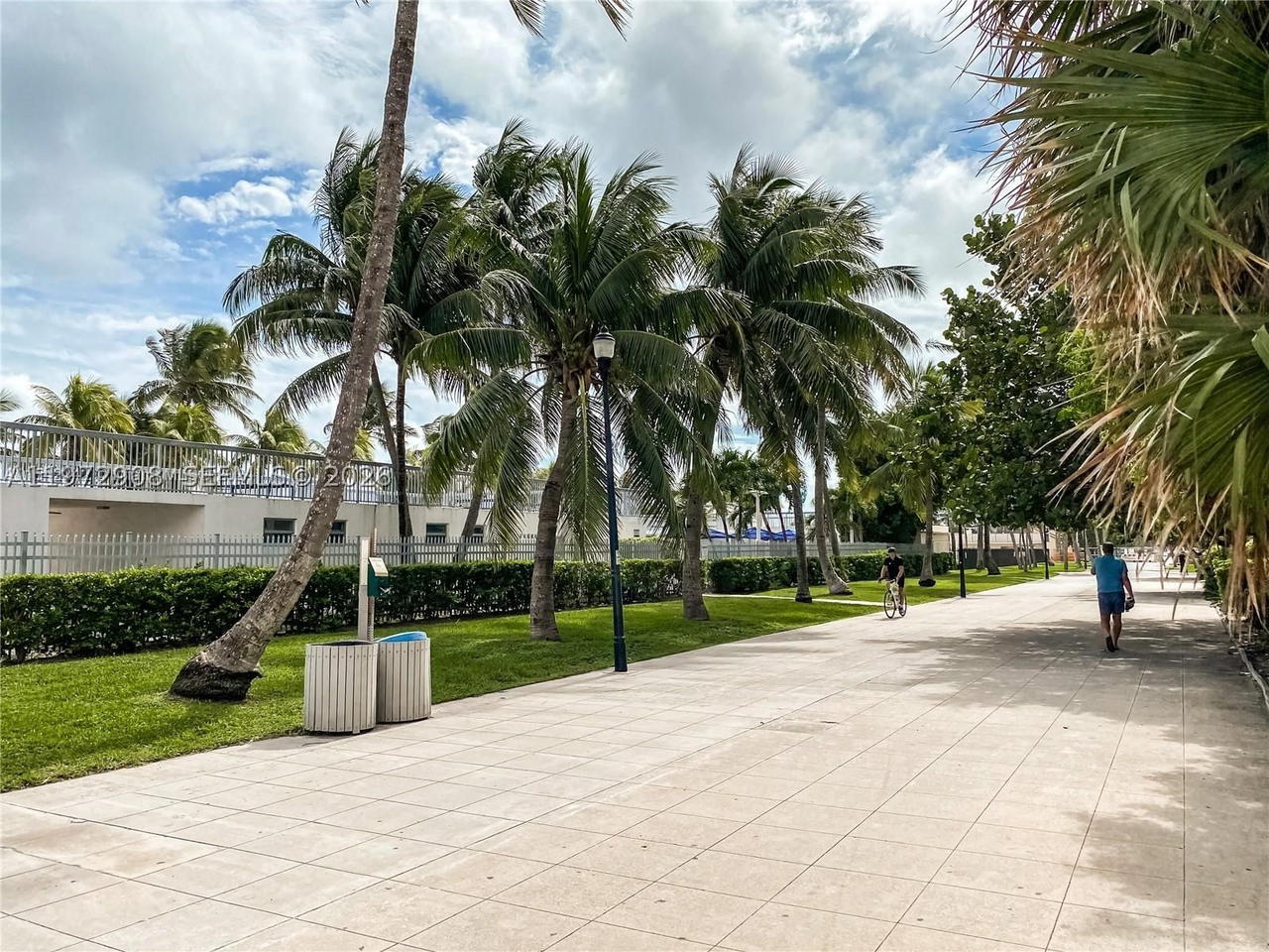 Real estate property located at 2655 Collins Ave #1404, Miami-dade, Mirasol Ocean Towers Cond, Miami Beach, FL