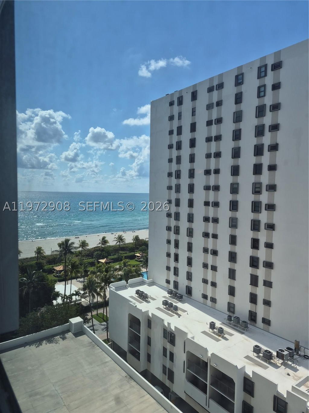 Real estate property located at 2655 Collins Ave #1404, Miami-dade, Mirasol Ocean Towers Cond, Miami Beach, FL