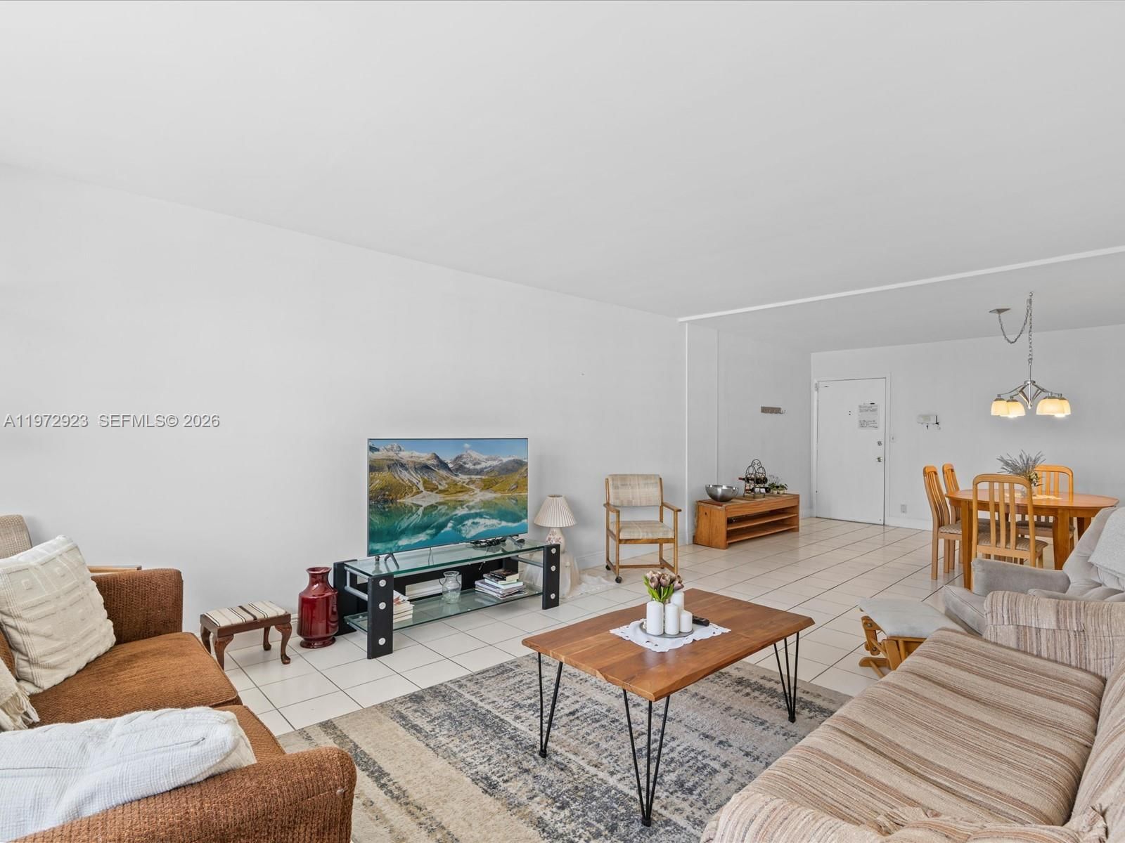 Real estate property located at 111 Golden Isles Dr G8, Broward, Golden Sails Condo, Hallandale Beach, FL