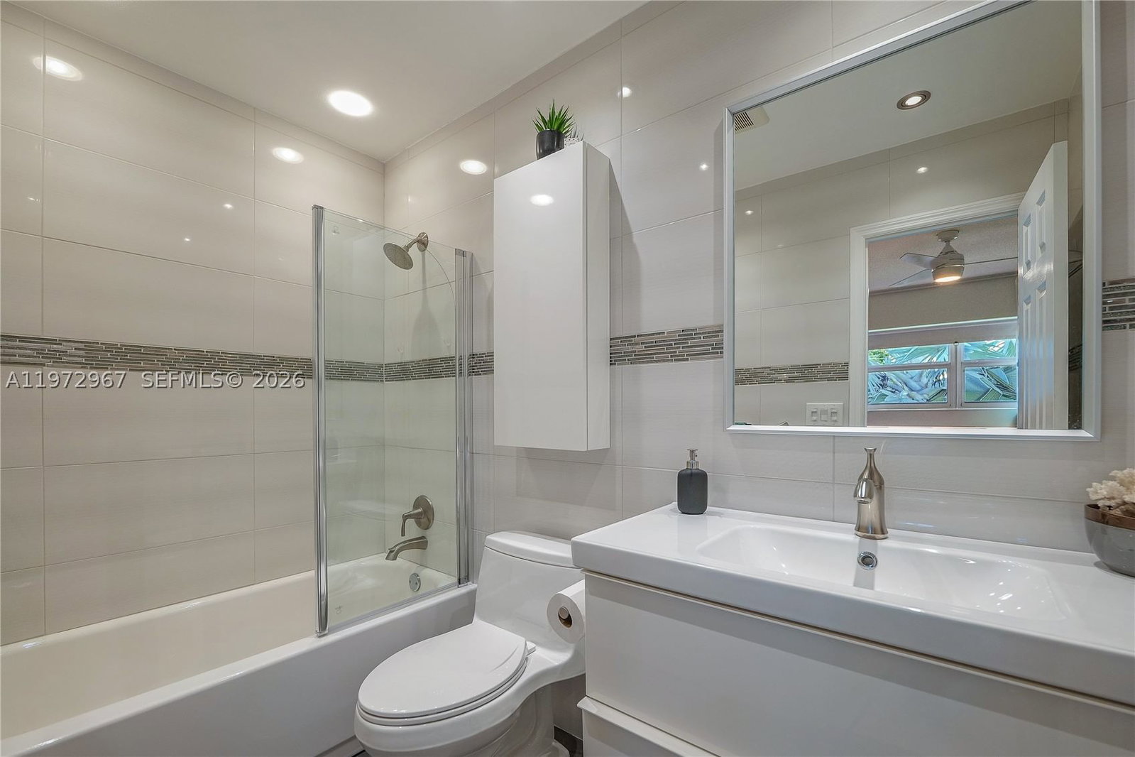 Real estate property located at 5171 Oakland Park Blvd #309, Broward, Petunia Gardens Condo, Lauderdale Lakes, FL
