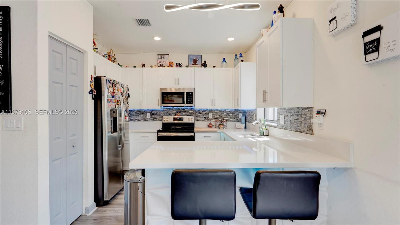 Real estate property located at 3494 106th Ter, Miami-dade, Aquabella Section Two, Hialeah, FL
