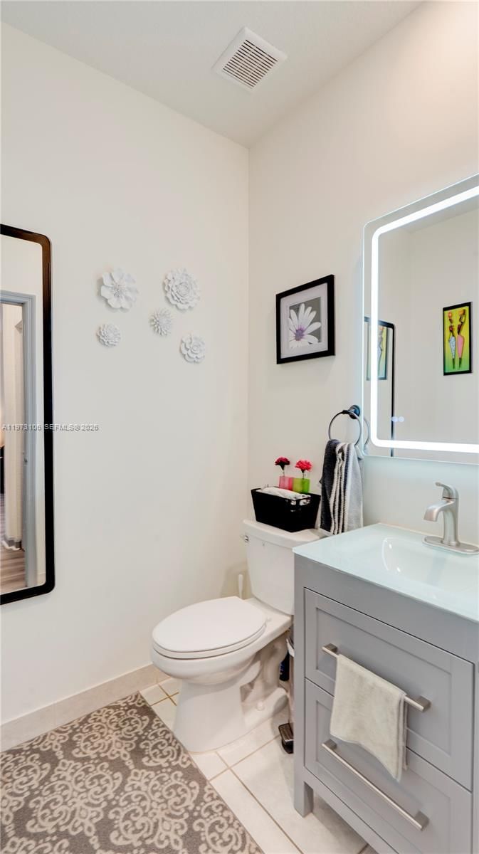 Real estate property located at 3494 106th Ter, Miami-dade, Aquabella Section Two, Hialeah, FL