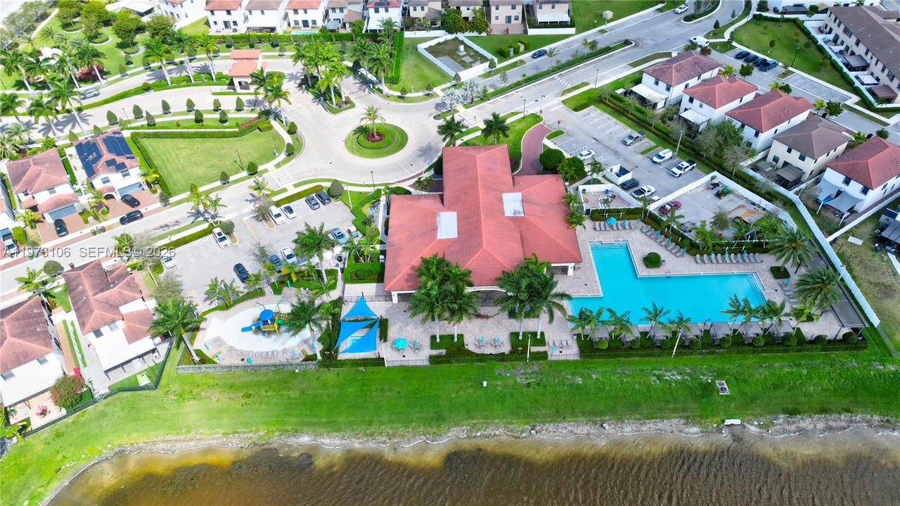 Real estate property located at 3494 106th Ter, Miami-dade, Aquabella Section Two, Hialeah, FL