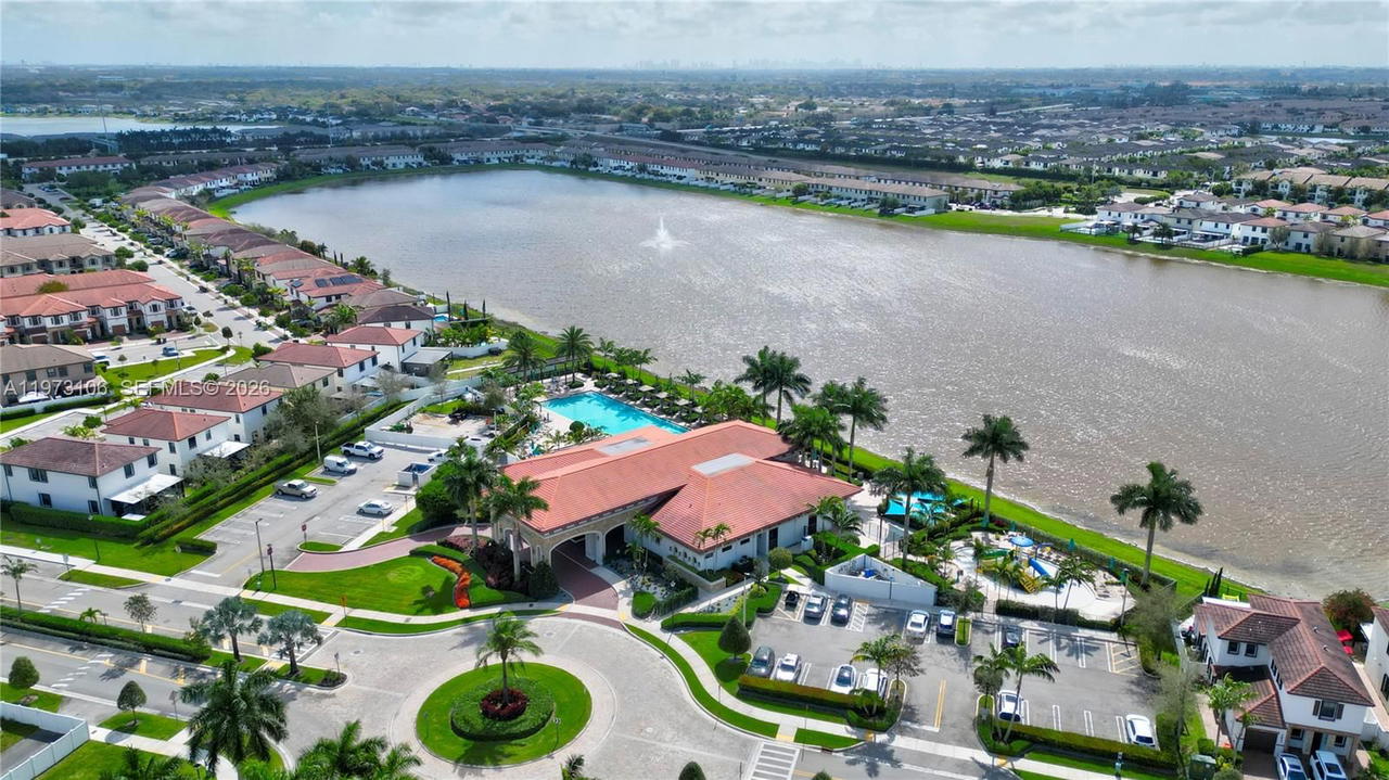 Real estate property located at 3494 106th Ter, Miami-dade, Aquabella Section Two, Hialeah, FL