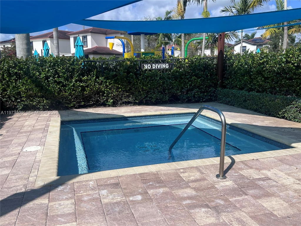 Real estate property located at 3494 106th Ter, Miami-dade, Aquabella Section Two, Hialeah, FL