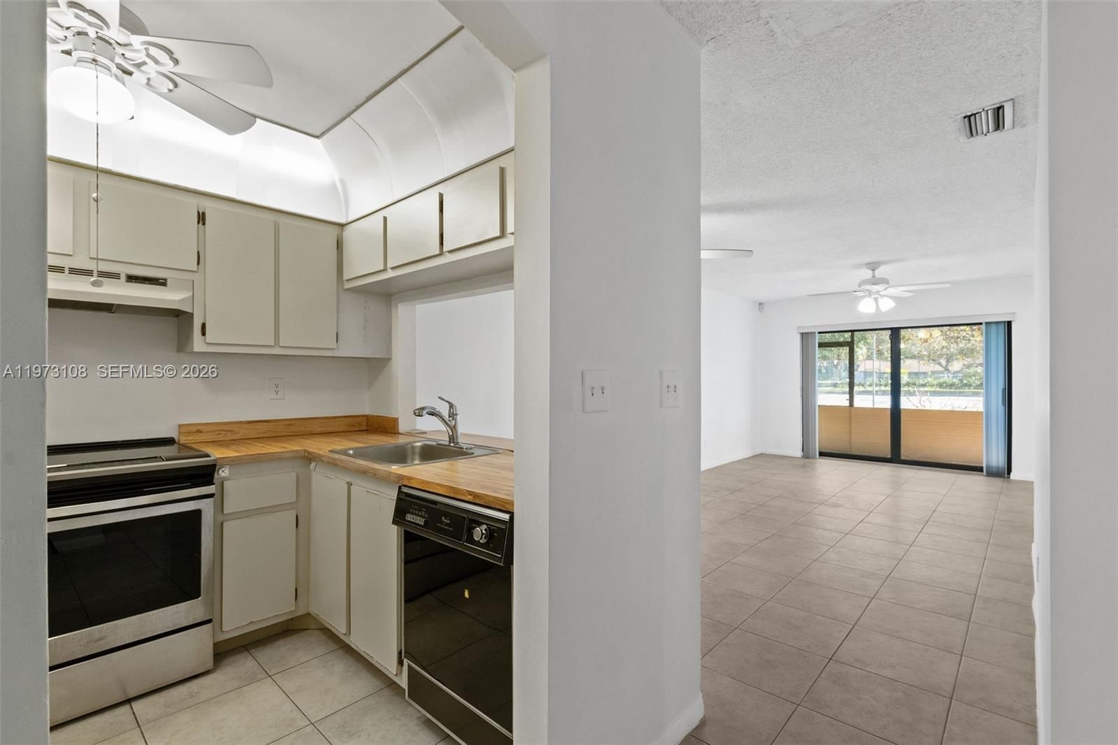 Real estate property located at 5356 Gate Lake Rd #5356, Broward, Villas At The Gate Two Co, Tamarac, FL