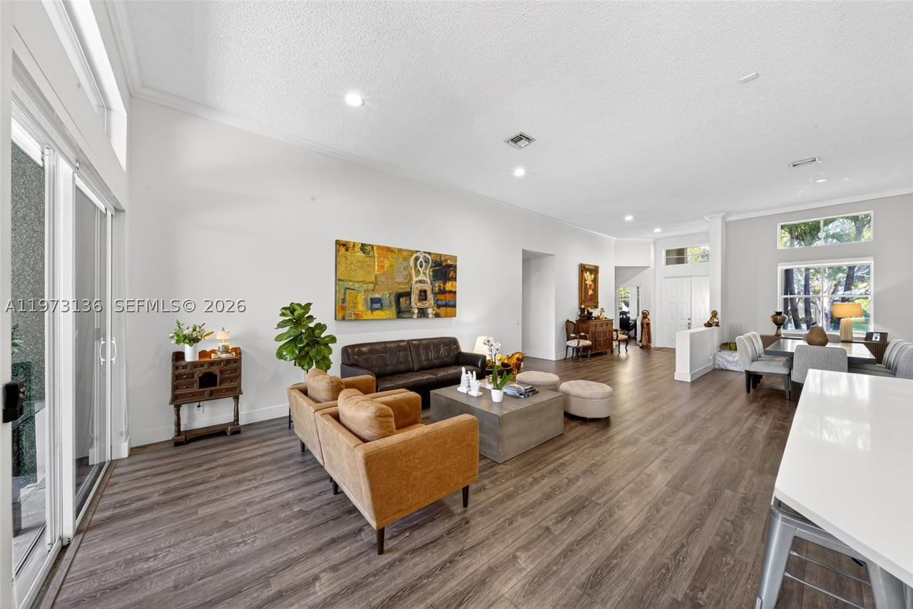 Real estate property located at 1623 Blue Jay Cir, Broward, Savanna, Weston, FL