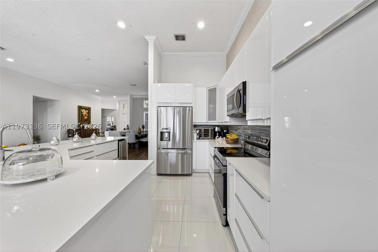 Real estate property located at 1623 Blue Jay Cir, Broward, Savanna, Weston, FL
