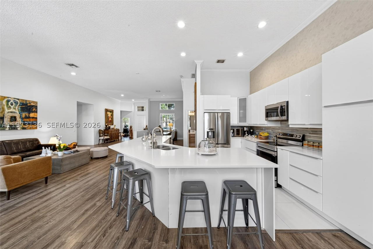 Real estate property located at 1623 Blue Jay Cir, Broward, Savanna, Weston, FL