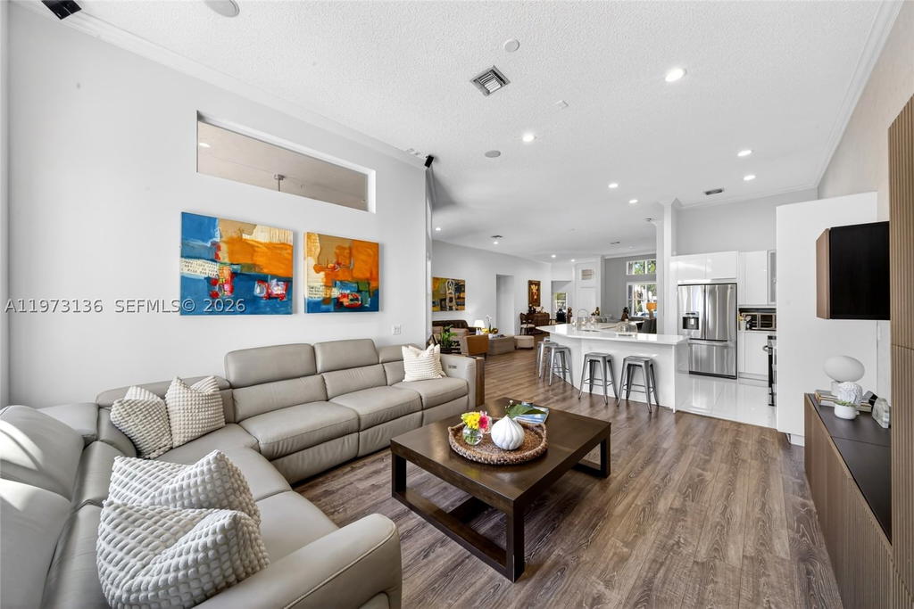 Real estate property located at 1623 Blue Jay Cir, Broward, Savanna, Weston, FL