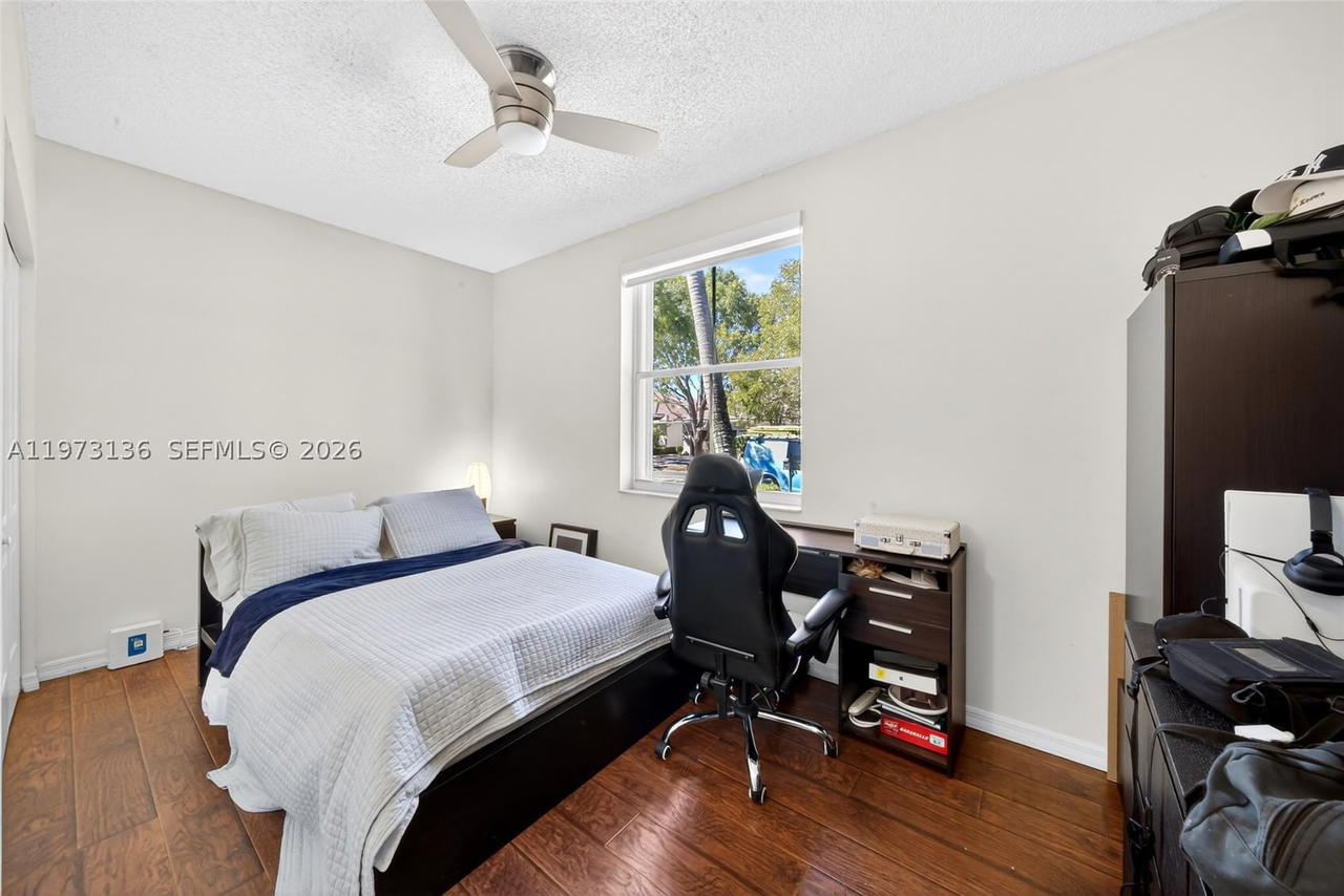 Real estate property located at 1623 Blue Jay Cir, Broward, Savanna, Weston, FL