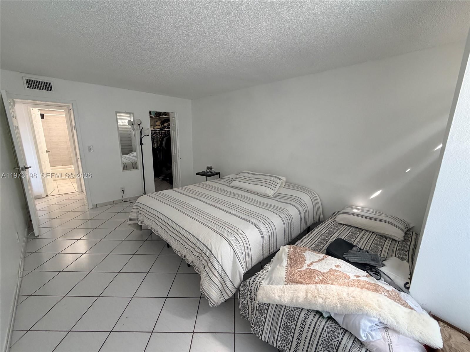 Real estate property located at 1825 44th Pl #206, Miami-dade, Imperial Terraces Condo, Hialeah, FL