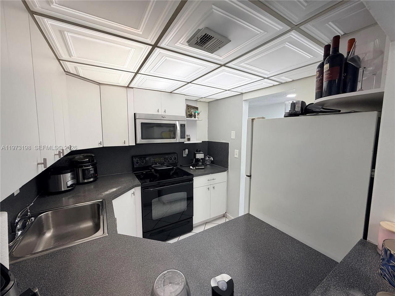 Real estate property located at 1825 44th Pl #206, Miami-dade, Imperial Terraces Condo, Hialeah, FL