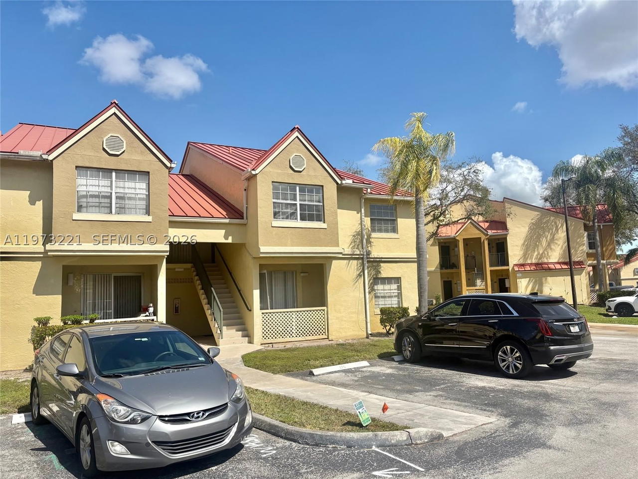Real estate property located at 18324 68th Ave H, Miami-dade, La Hacienda Country Club, Hialeah, FL