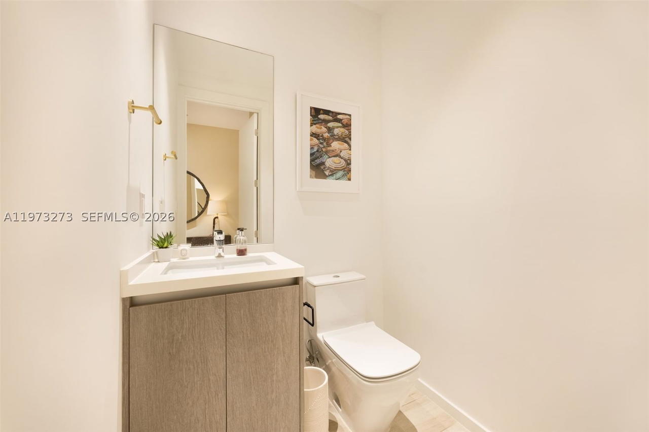 Real estate property located at 3156 27th Ave #305, Miami-dade, Cornelia M Day Sub, Coconut Grove, FL