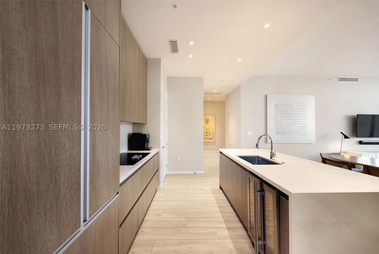 Real estate property located at 3156 27th Ave #305, Miami-dade, Cornelia M Day Sub, Coconut Grove, FL