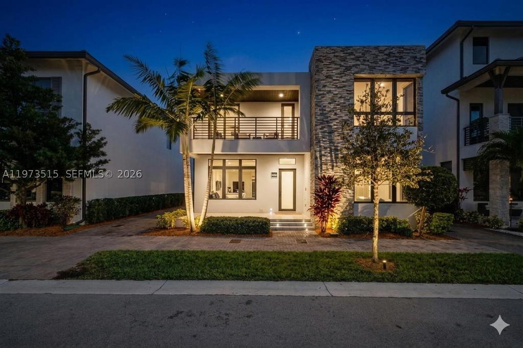 Real estate property located at 8126 48th Ter, Miami-dade, Downtown Doral South Phas, Doral, FL