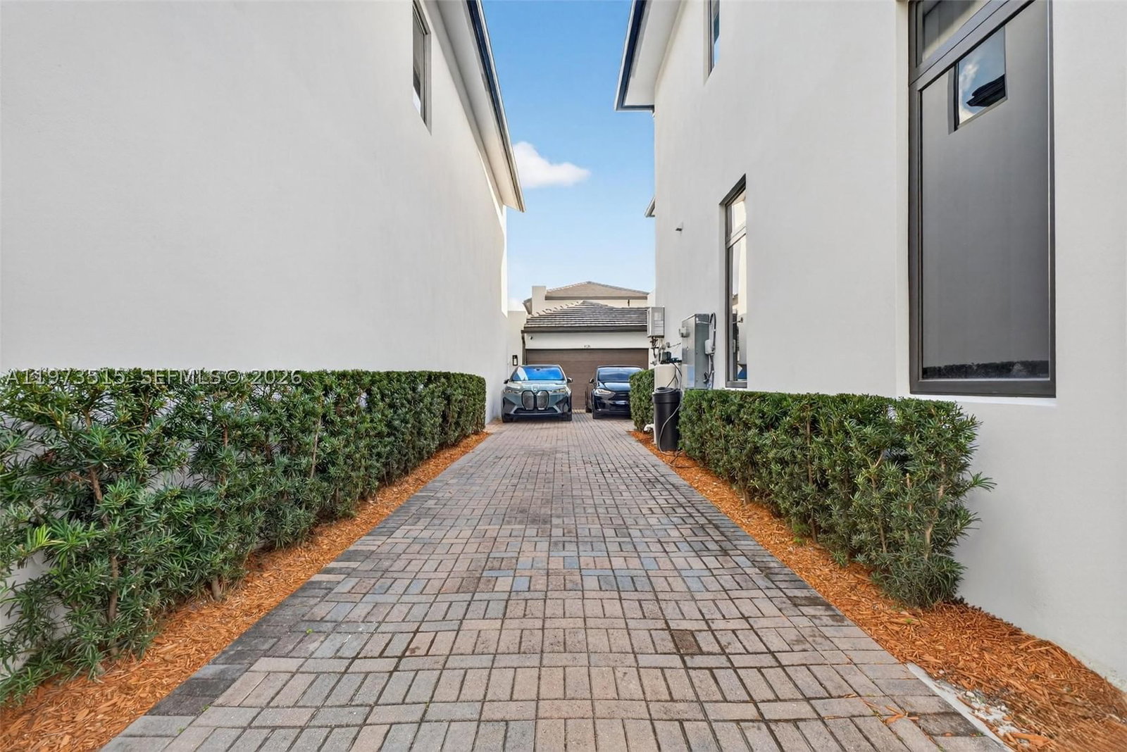 Real estate property located at 8126 48th Ter, Miami-dade, Downtown Doral South Phas, Doral, FL