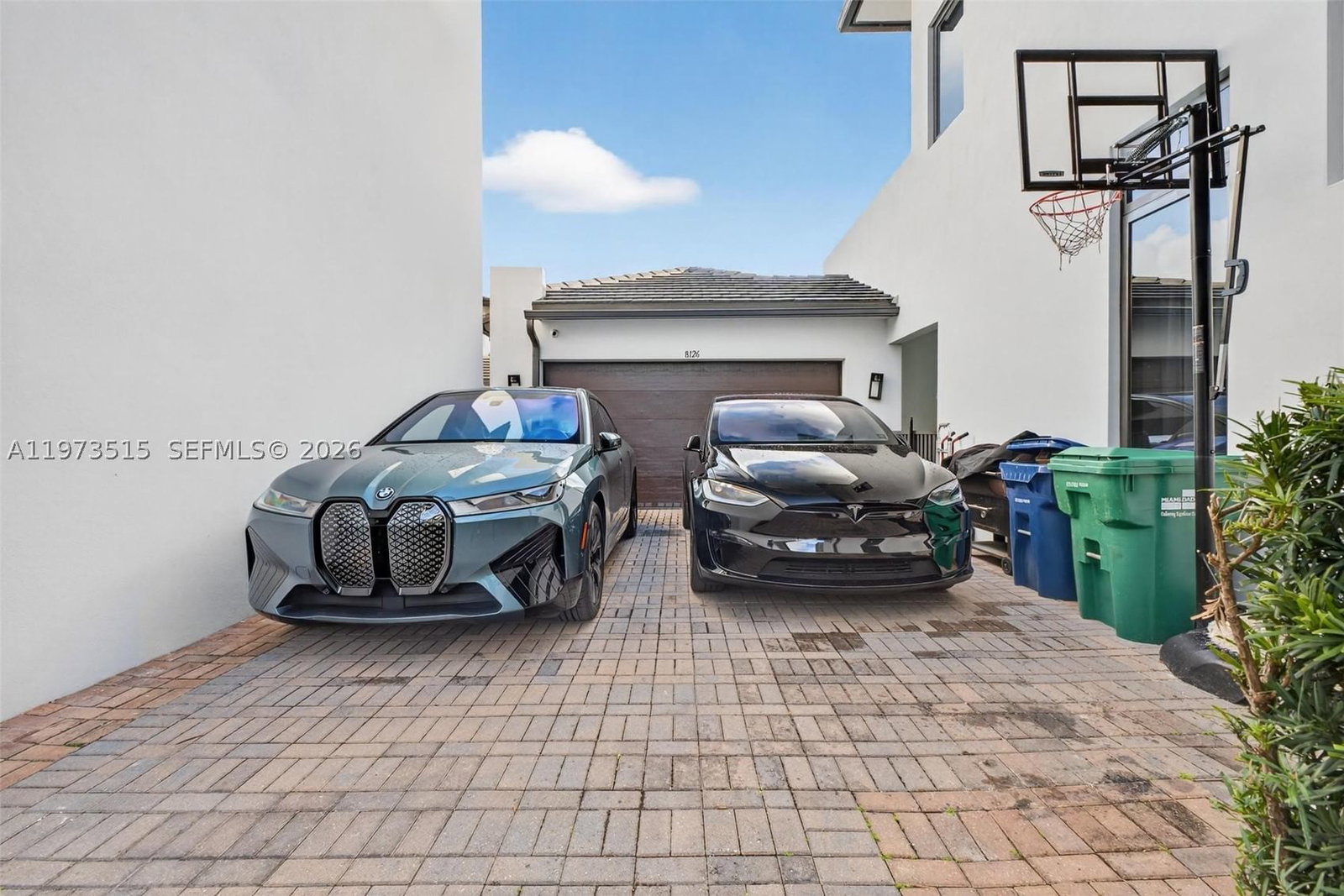 Real estate property located at 8126 48th Ter, Miami-dade, Downtown Doral South Phas, Doral, FL