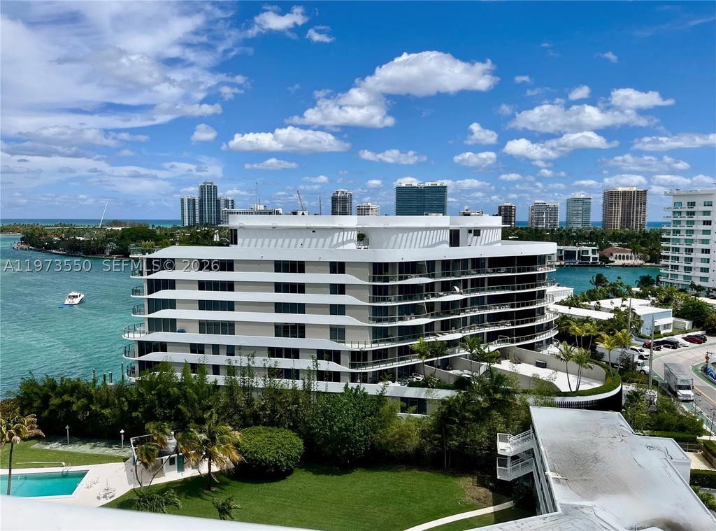 Real estate property located at 10350 Bay Harbor Dr PH-H, Miami-dade, Island Pointe Condo, Bay Harbor Islands, FL