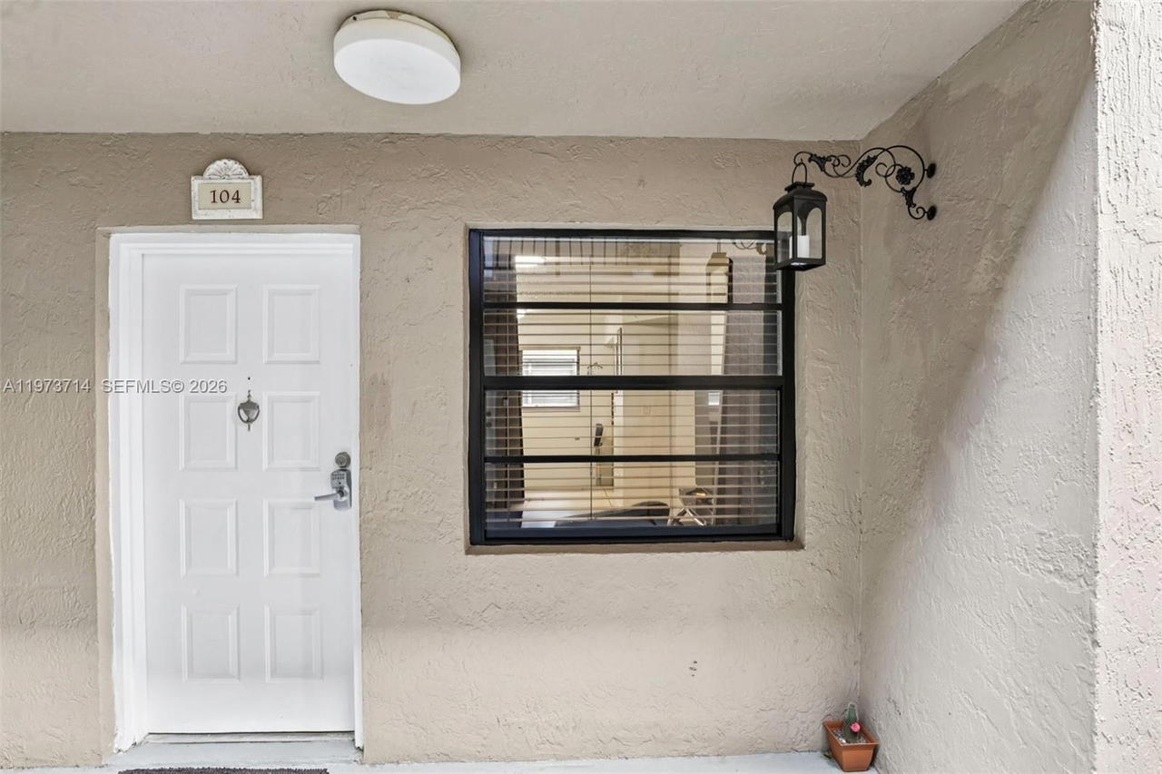Real estate property located at 5930 25th Ct #104, Miami-dade, Villas De Marbella Condo, Hialeah, FL