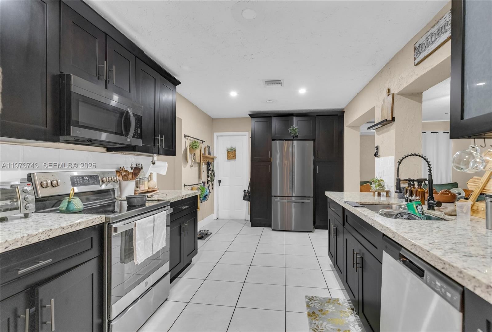 Real estate property located at 9417 72nd St, Broward, Westwood Community 3, Tamarac, FL