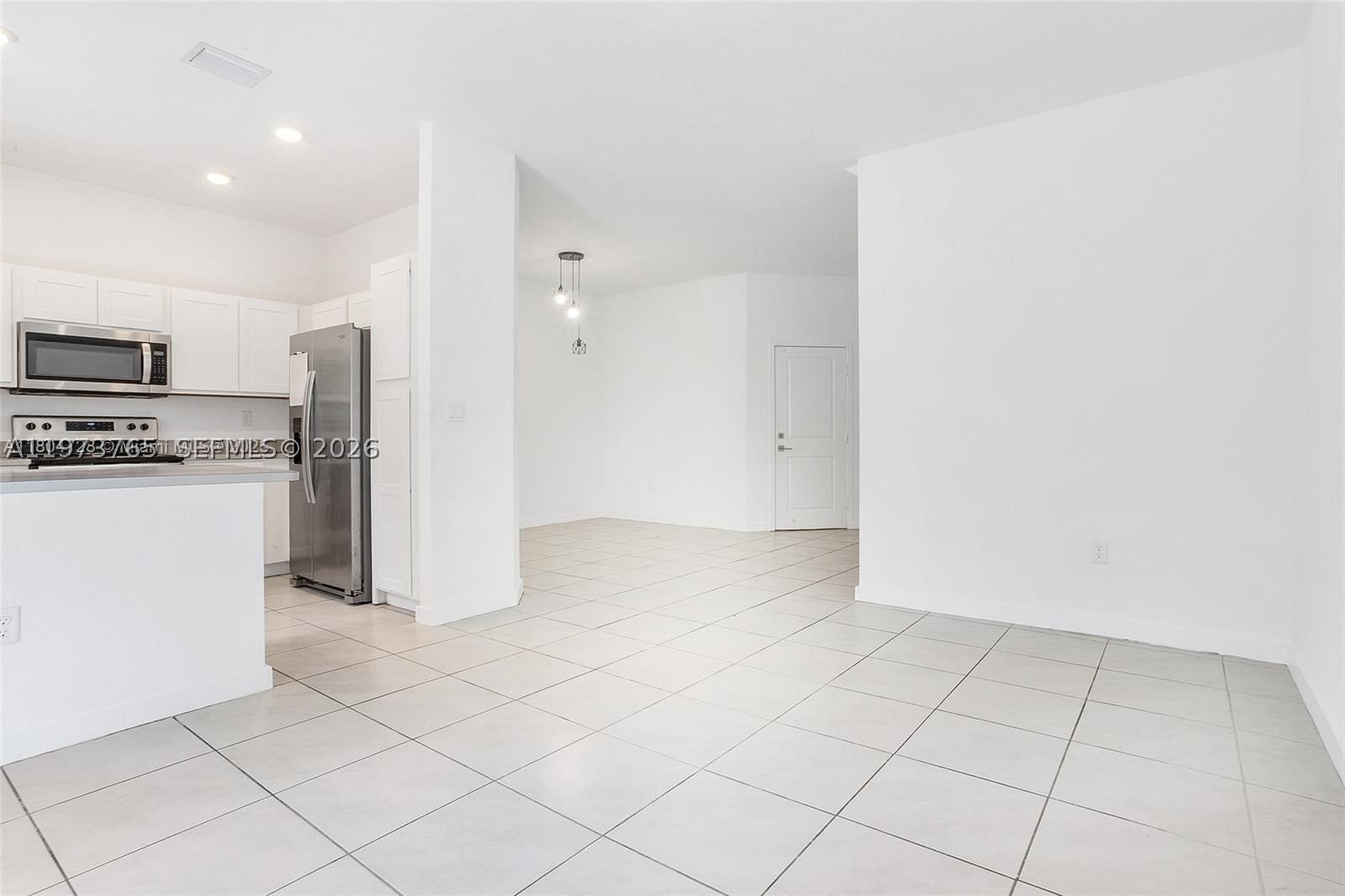 Real estate property located at 1363 208th Ter, Miami-dade, Walden Place, Miami Gardens, FL