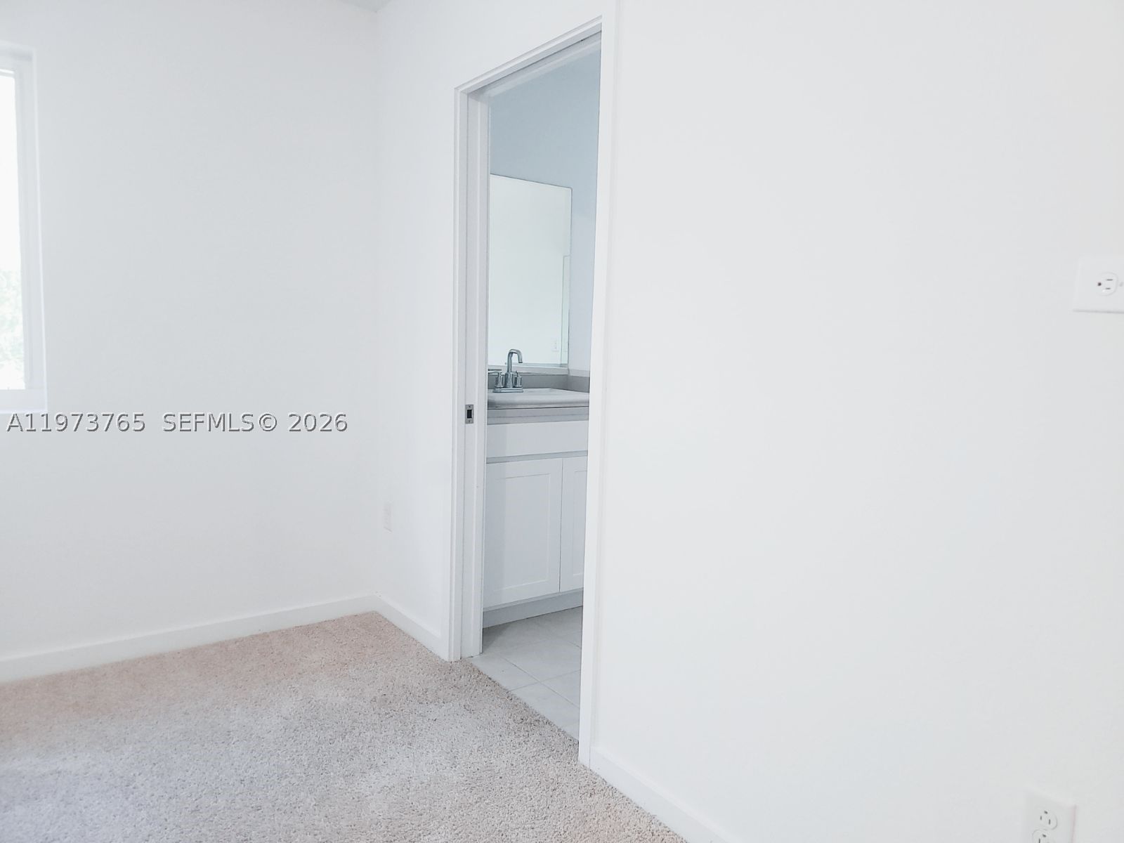 Real estate property located at 1363 208th Ter, Miami-dade, Walden Place, Miami Gardens, FL